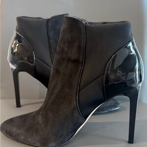 French Connection Morgann black Suede and Patent Leather Ankle Boots Size 9